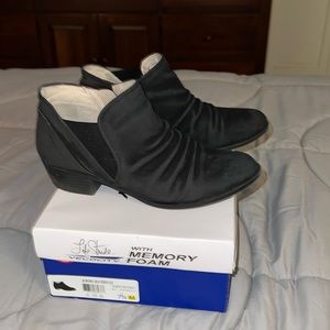 Life Stride Velocity with Memory Foam Black Boots